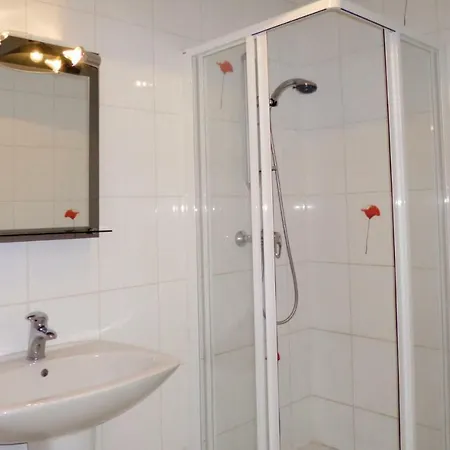 Feriehus Lovely In La Chapelle En Juger Montreuil-sur-Lozon