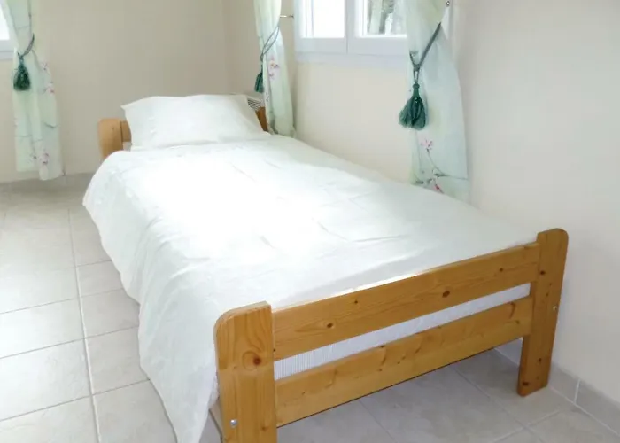 Σπίτι διακοπών Lovely In La Chapelle En Juger Montreuil-sur-Lozon